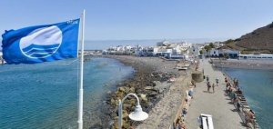 Agaete revalida por tercer a&ntilde;o su Bandera Azul en playa de Las Nieves