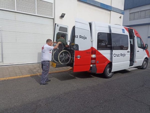 Cruz Roja en Canarias ofrece el servicio de transporte adaptado en las elecciones autonómicas y municipales, 28 de mayo de 2023