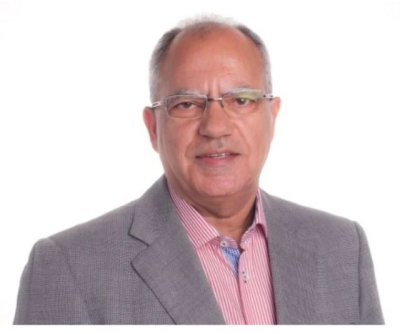 Art&iacute;culo de opini&oacute;n: 'La pol&iacute;tica del avestruz con Canarias', por Casimiro Curbelo