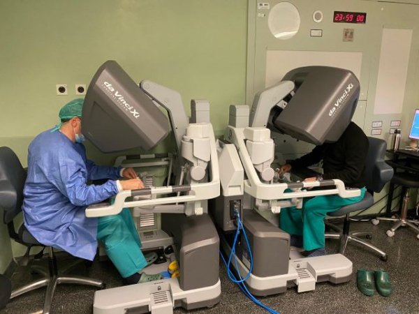 El Hospital de La Candelaria realiza una nueva técnica de cirugía robótica para extraer un cáncer de próstata