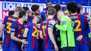 El Bar&ccedil;a de balonmano incurre en alineaci&oacute;n indebida frente al Torrelavega