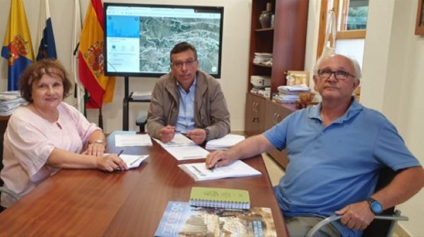 Turcón mantiene un encuentro con el Alcalde de Valsequillo y aborda el proyecto de tendido de alta tensión de Red Eléctrica de España