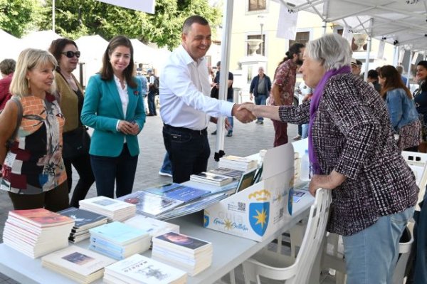 La ‘III Feria de Autor/a. Escritores y Escritoras en Guía’ superó las expectativas en torno a este encuentro literario de más de 100 escritores