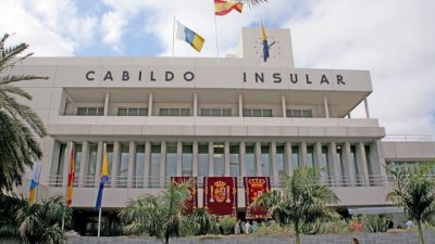 El Cabildo ofrece experiencia profesional en la administración pública a jóvenes desempleados