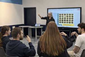 La CNSE aplaude la aprobaci&oacute;n del nuevo marco de certificaci&oacute;n de la lengua de signos espa&ntilde;ola y pide coherencia en su desarrollo