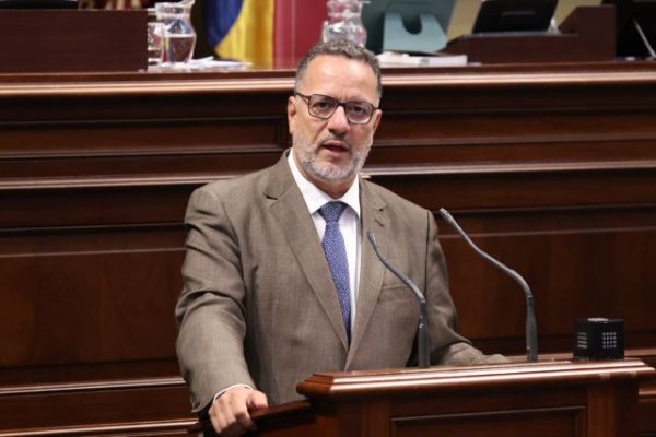 Poli Su&aacute;rez: &laquo;La nueva ley reconocer&aacute; la diversidad como una fortaleza de la escuela canaria&raquo;