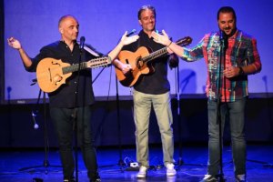 Gu&iacute;a: M&eacute;xico brill&oacute; en el IX Encuentro de Verseadores Ciudad de Gu&iacute;a