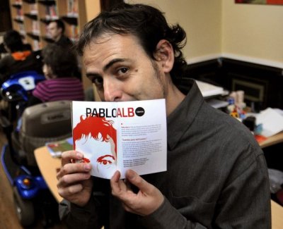 El narrador Pablo Albo imparte en la Biblioteca Insular un taller de escritura de cuentos infantiles