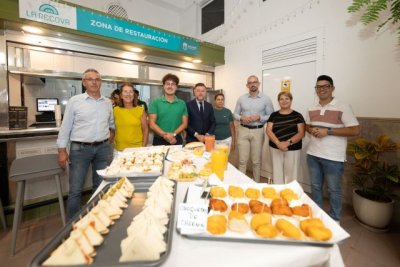Gáldar: La Recova renueva su zona de restauración e incorpora un puesto de venta de comida elaborada