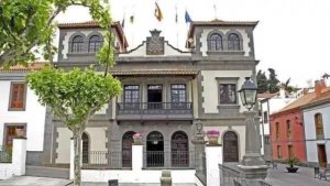 Nueva Canarias denuncia que Teror se queda sin desfibriladores para poder salvar vidas