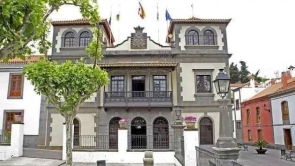 Nueva Canarias denuncia que Teror se queda sin desfibriladores para poder salvar vidas