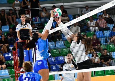 Voleibol: El Arona Voley se ve superado por el poderío del Cuesta Piedra en el inicio de la Superliga Femenina 2
