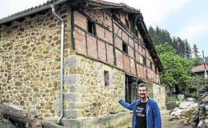 &lsquo;Ver, o&iacute;r y callar'. Una conferencia impartida en Cueva Pintada para experimentar la arqueolog&iacute;a