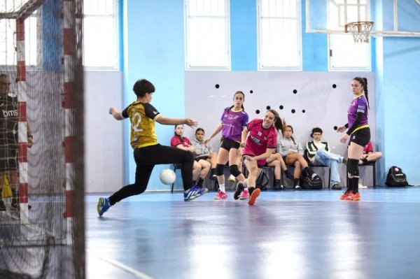 Balonmano Femenino: El 3COM Squad Valsequillo impone su juego y se lleva una victoria contundente