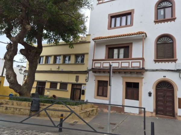 Nota de prensa del PSOE de G&aacute;ldar: 'G&aacute;ldar, una ciudad de 25.000 habitantes sin ba&ntilde;os p&uacute;blicos dignos'