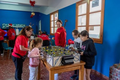 Los Elfos de Pap&aacute; Noel viven en Gu&iacute;a estas Navidades