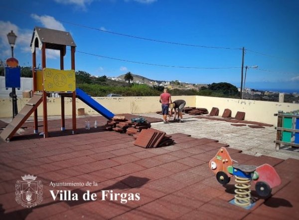 Villa de Firgas: Rehabilitación y mejora de los parques infantiles del municipio