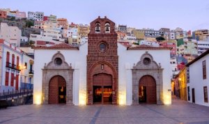 Cabildo y Obispado firman un convenio para rehabilitar el patrimonio eclesi&aacute;stico de La Gomera