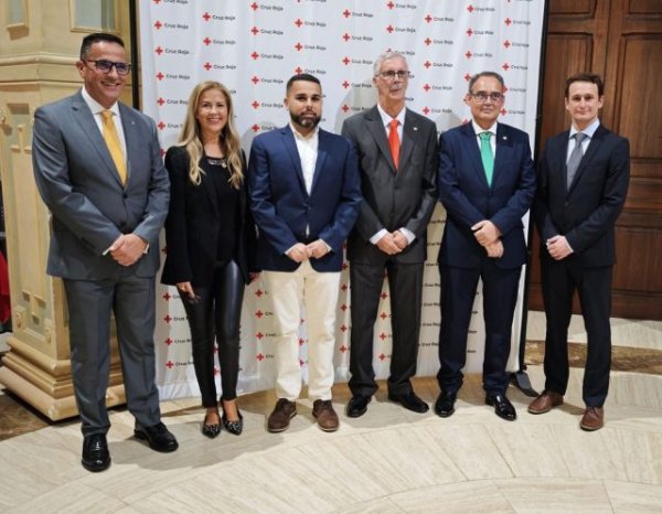 Radio Gáldar recibe la Medalla de Bronce de la Cruz Roja Española en reconocimiento a su compromiso humanitario