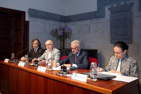 El Cabildo colabora con la ULPGC en la creación del Aula Internacional Marie-Françoise Collière sobre cuidados personales