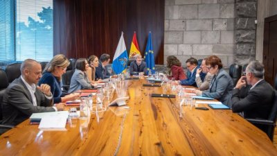 El Gobierno de Canarias aprueba 1.132,4 millones de euros para los convenios de dependencia en el per&iacute;odo 2025-2028