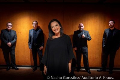 Olga Cerpa y Mestisay presentan su nuevo disco, 'Palosanto', en el madrile&ntilde;o Teatro Monumental (V&iacute;deo)