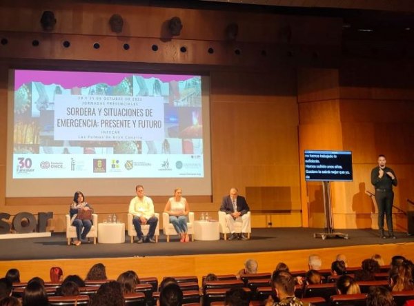 El Gobierno aborda la accesibilidad al sistema de emergencias de las personas con diversidad funcional