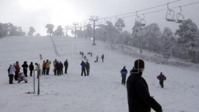 El juez rechaza la cautelar y permite esquiar en Navacerrada