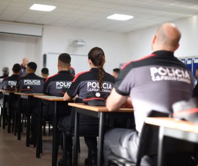 La Consejer&iacute;a de Presidencia imparte formaci&oacute;n a la Polic&iacute;a Canaria para identificar e investigar la LGTBIfobia