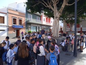 Las mascaritas escolares se dan cita en el Carnaval Tradicional de La Aldea de San Nicol&aacute;s