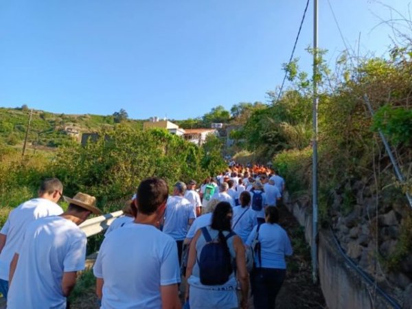 Teror: El barrio de San Isidro realizó una caminata conmemorativa por el 4º centenario de su patrón