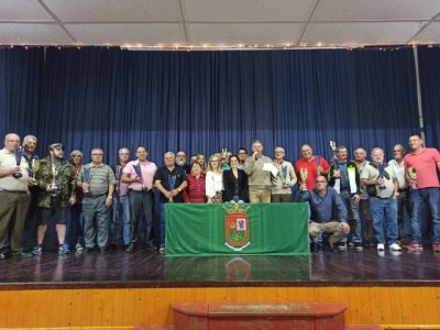 Entrega de trofeos de los juegos sociales en Barrial de G&aacute;ldar