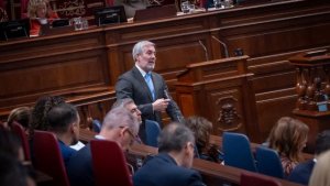 Clavijo reclama modificar las reglas de gasto y flexibilizar el endeudamiento para aumentar la inversi&oacute;n