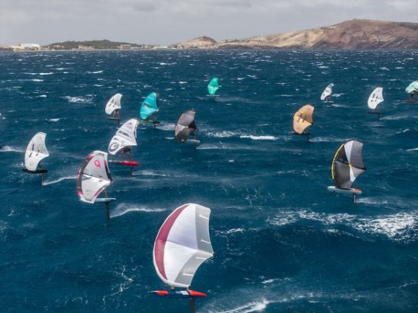 Wingfoil: Comienza el espect&aacute;culo en El Burrero con los mejores riders del mundo
