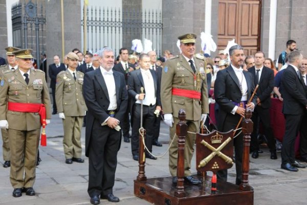 El Regimiento de Artillería de Campaña N.º 93 participa en la Festividad del Santísimo Cristo de La Laguna