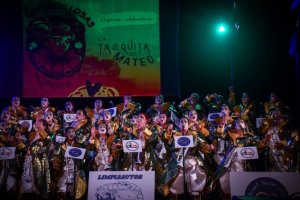 &#039;Quisquillosas Murga&#039;, la primera murga femenina en la historia de Guía, celebró su presentación oficial con una gran gala