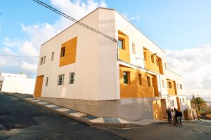 El Gobierno de Canarias entrega ocho viviendas protegidas de promoci&oacute;n p&uacute;blica en Ingenio, en Gran Canaria