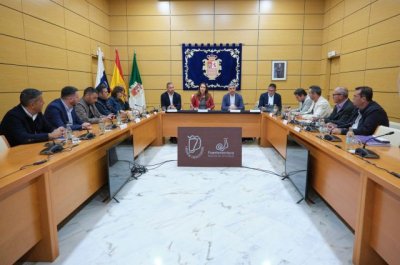 Gobierno de Canarias y Cabildo coordinan medidas de apoyo al sector primario majorero como región ultraperiférica