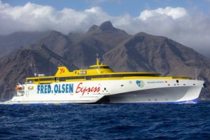 Fred. Olsen Express celebró el Día de Canarias, reafirmando su compromiso con la cohesión insular, el empleo y el futuro