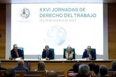 Berm&uacute;dez inaugura las XXVI Jornadas de Derecho del Trabajo que organiza Graduados Sociales