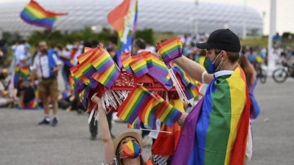 Los colectivos LGTBI, indignados con el director del Mundial de Qatar