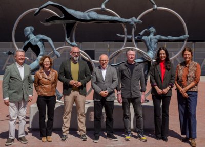 El Gran Canaria Arena estrena dos esculturas en homenaje al deporte insular