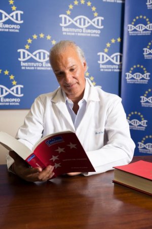 Los cambios de sangre rejuvenecen, seg&uacute;n el profesor de cardiolog&iacute;a Dr. Manuel de la Pe&ntilde;a