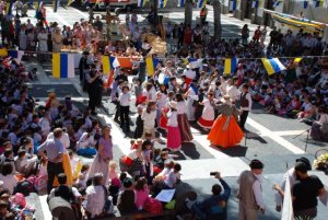 Clavijo comparte con 800 escolares el Día de Canarias en el encuentro infantil de la Orden del Cachorro Canario