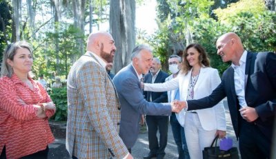 Torres subraya las buenas perspectivas de crecimiento econ&oacute;mico para Canarias en su visita a Puerto de la Cruz