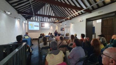 La charla y poes&iacute;a Comprender Palestina suscita reflexi&oacute;n e inter&eacute;s en el C&iacute;rculo Cultural de Telde