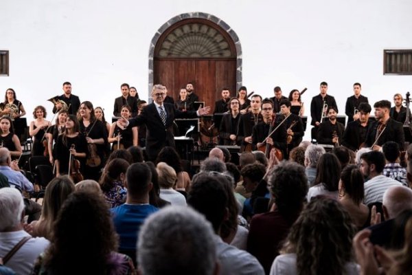 La Joven Orquesta de Canarias busca nuevos m&uacute;sicos