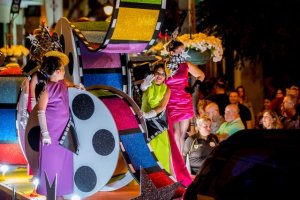 Gáldar: Abierta la inscripción para participar en la Cabalgata de Carrozas de las Fiestas Mayores de Santiago