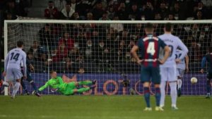 Munuera acert&oacute; en los tres penaltis del Levante-Bar&ccedil;a, seg&uacute;n el CTA