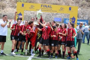 Fútbol Femenino: El CF Unión Viera conquista con autoridad la Copa Manolo Santana - FUTureFEM Las Palmas